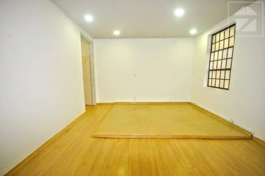 Casa à venda com 259 m², 2 quartos em Cambuí, Campinas