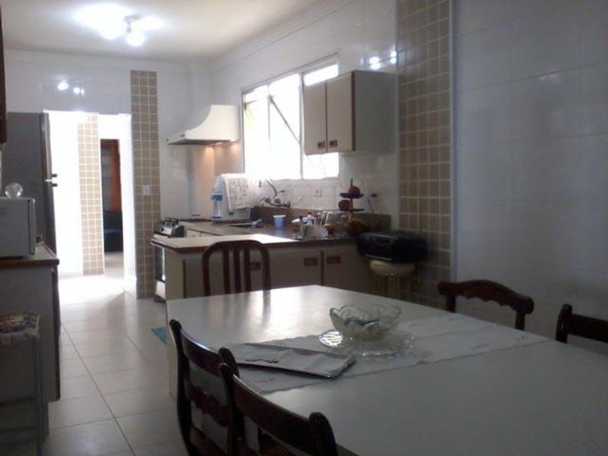 Excelente apartamento a venda Cond. Maria Helena, espaço e conforto esieram por vc!!