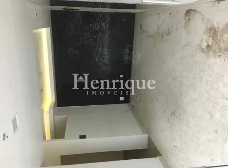 Loja - / Comercial / Centro