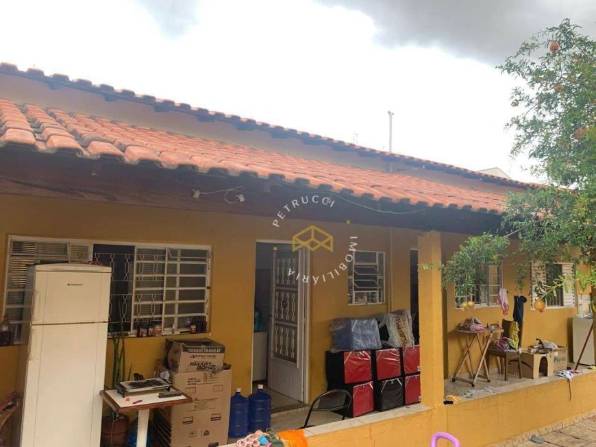 CASA TÉRREO DE 170M² EM TERRENO PLANO DE 400M² TODA REFORMADA.