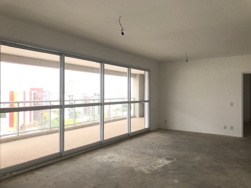 Apartamento para venda tem 181 metros quadrados com 3 suites em Cambuí - Campinas - SP