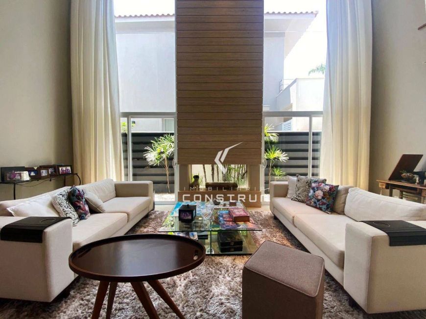Casa à venda no condomínio Ville Sainte Helene - Campinas-SP