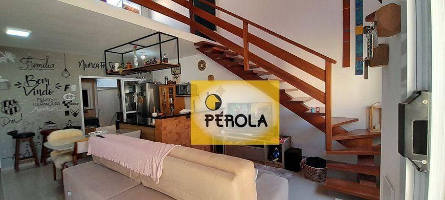 Belíssima casa, moderna assobrada em Parque Jambeiro