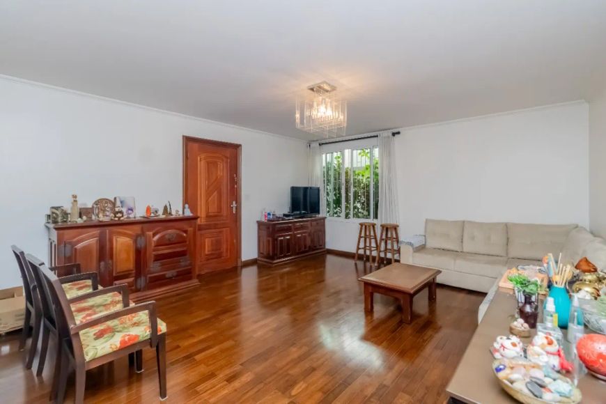 Sobrado para venda com 4 quartos, sendo 4 suítes, 173m²