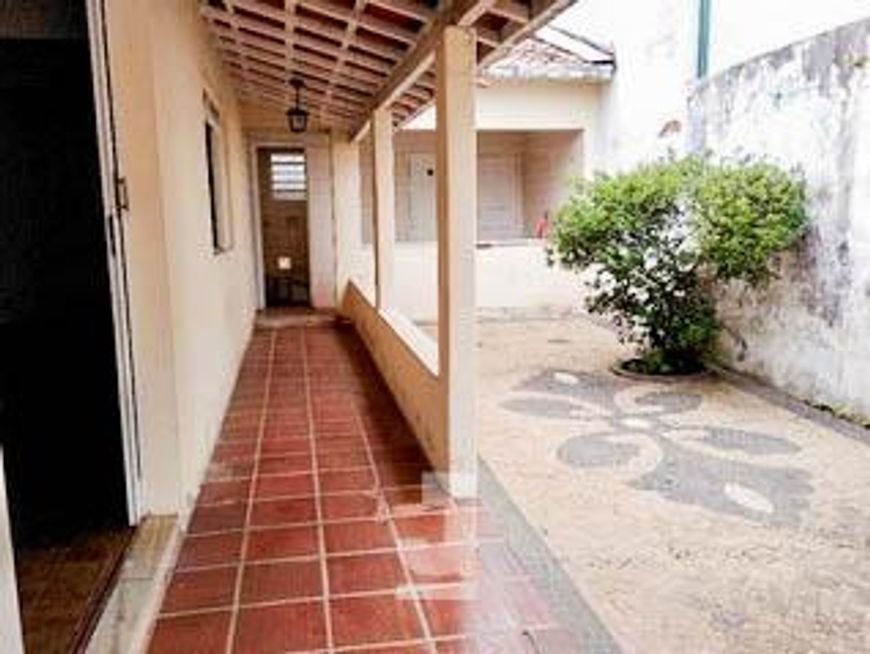 Casa em ótima localização no Guanabara- Avenida Brasil.
