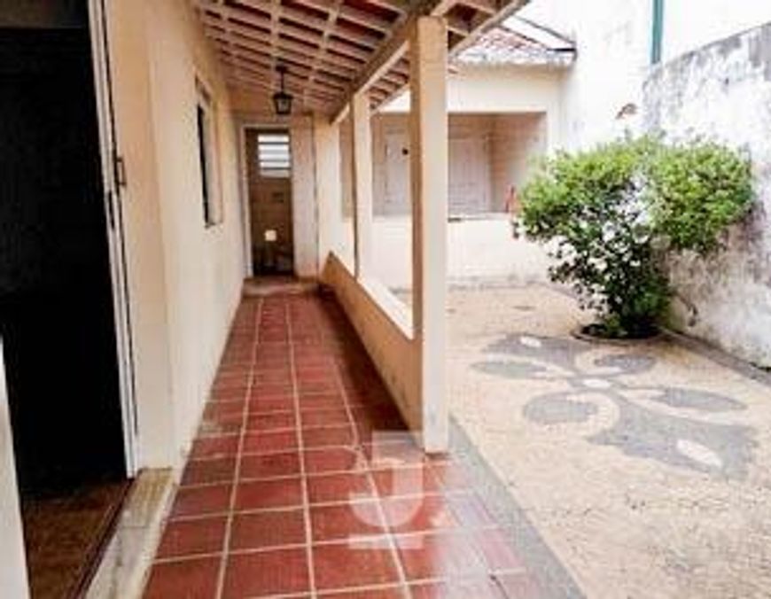 Casa em ótima localização no Guanabara- Avenida Brasil.