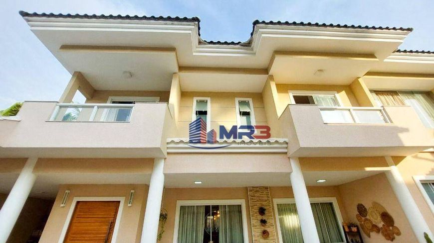 Casa para venda com 3 quartos na Freguesia com 240m²