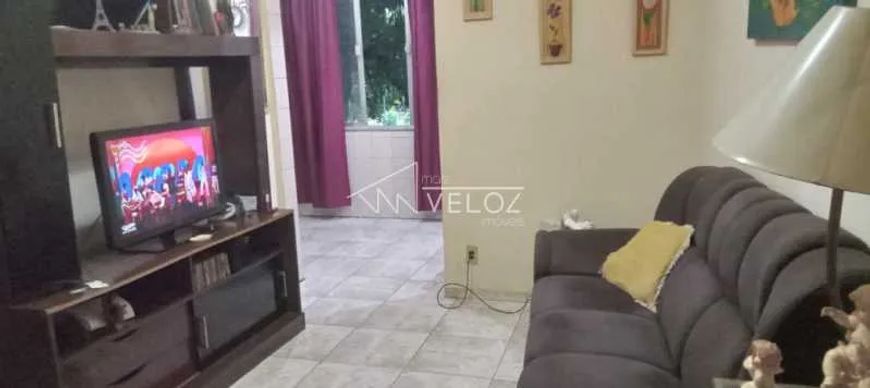 Apartamento : / Residencial / Glória