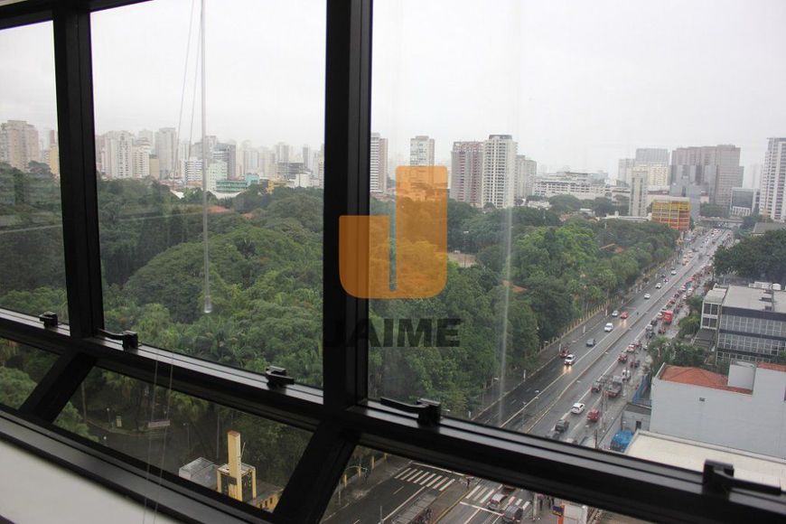 EXCELENTE OPORTUNIDADE DE CONJUNTO COMERCIAL! SUPER LOCALIZAÇÃO!