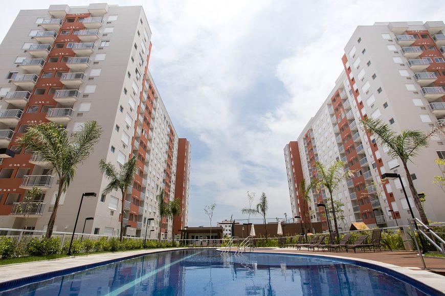 Apartamento de 02 quartos c/suíte, mobiliado