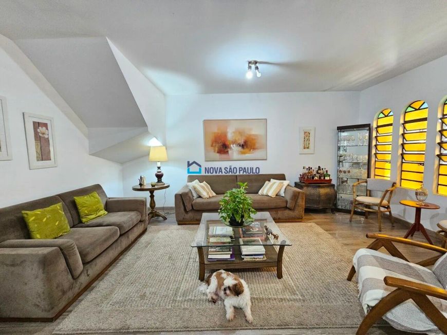 Sobrado à Venda Brooklin - 3 dormitórios e 2 vagas - 206 m2