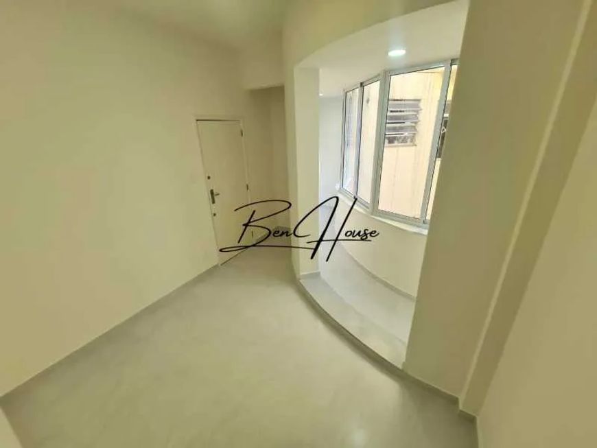 Ben House Vende Quarto e Sala no Catete