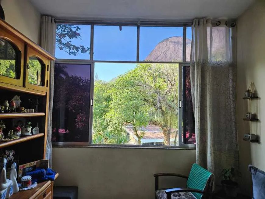 Oportunidade! Apartamento 2 quartos a venda com dependência