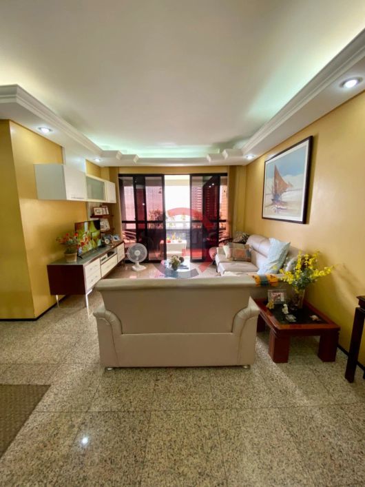 Aluguel de Apartamento em Jardim Renascença - 150m²