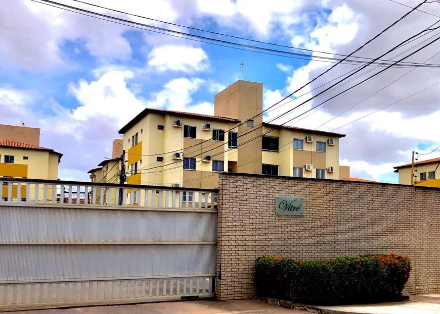 041- VENDO APARTAMENTO NO CONDOMÍNIO VITRÉ - PRÓXIMO CURVA DO 90