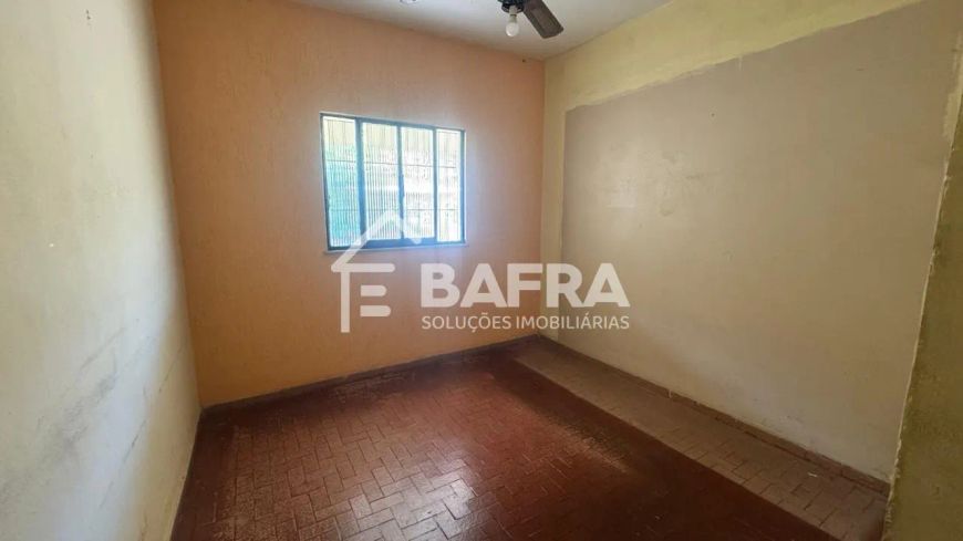 Casa para venda possui 230 m² com 3 quartos em Monjolos - São Gonçalo - RJ