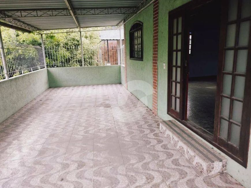 Ampla Casa no Barro Vermelho