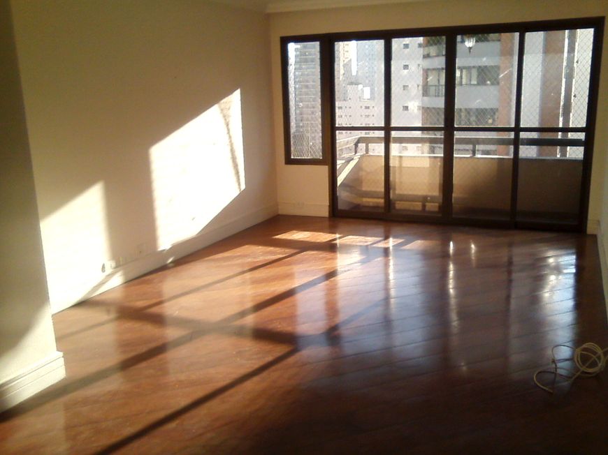 Apartamento para aluguel e venda com 124 metros quadrados com 3 quartos