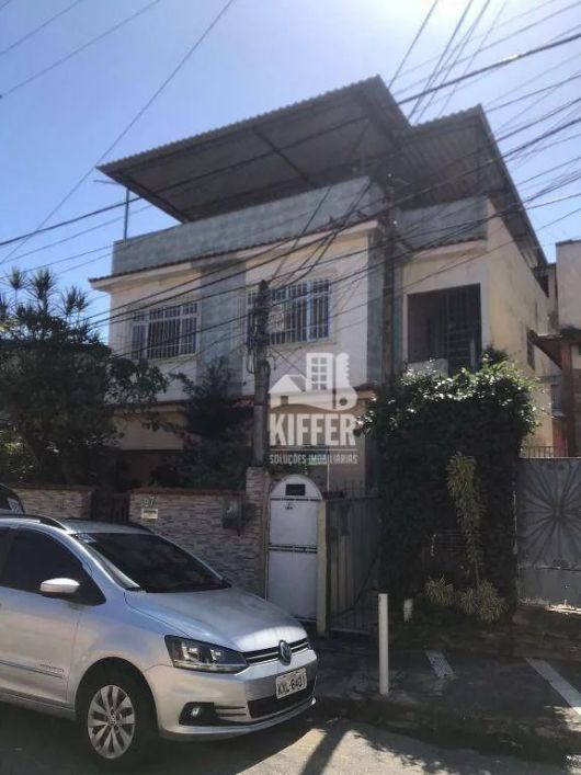 Casa com 3 dormitórios à venda, 250 m² por R$ 320.000,00 - Barro Vermelho - São Gonçalo/RJ