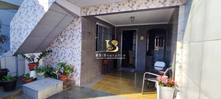BS IMOBILIÁRIA -- VENDE: Casa com 4 quartos no Porto da Pedra, São Gonçalo / RJ