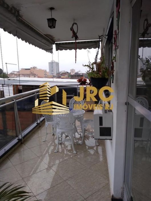 Apartamento em Olaria de 2 quartos com vaga de garagem!