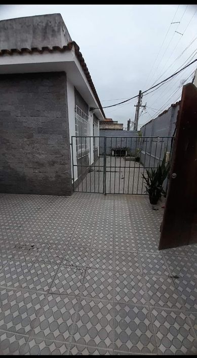 Linda Casa no Porto da Pedra - São Gonçalo - RJ