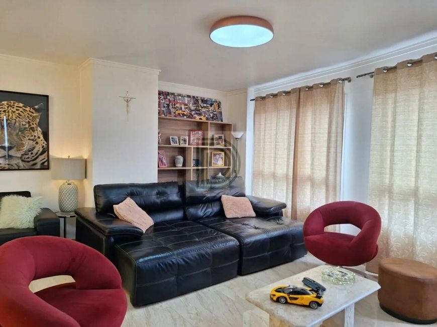 Apartamento Cobertura à Venda no Butantã, com 195m².