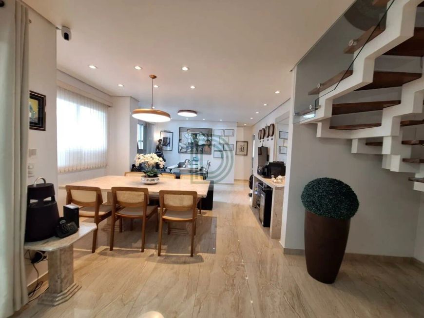 Apartamento Cobertura à Venda no Butantã, com 195m².