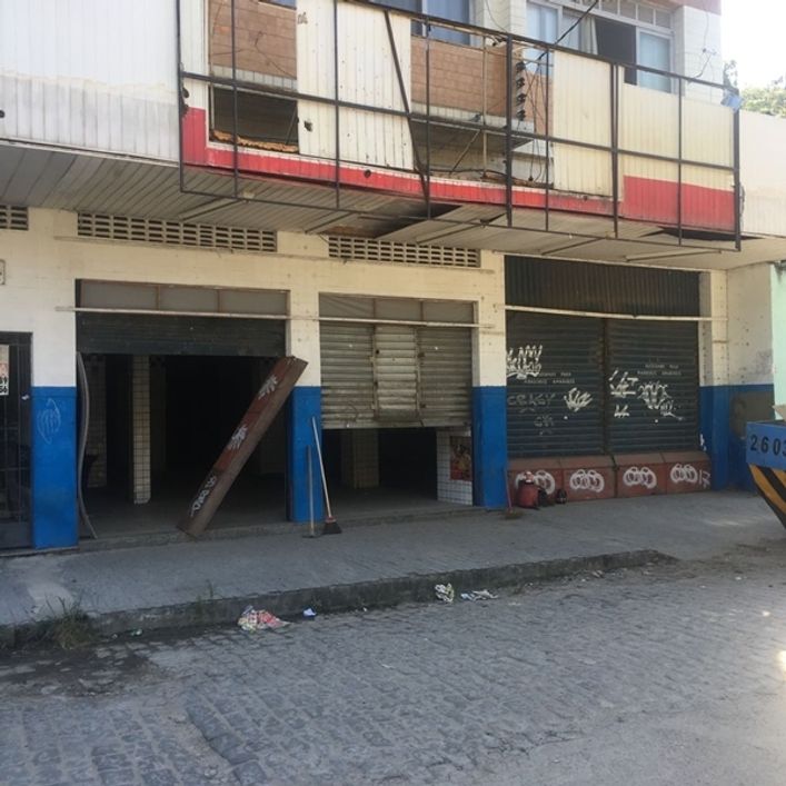 Loja no Porto da Madama - São Gonçalo - RJ