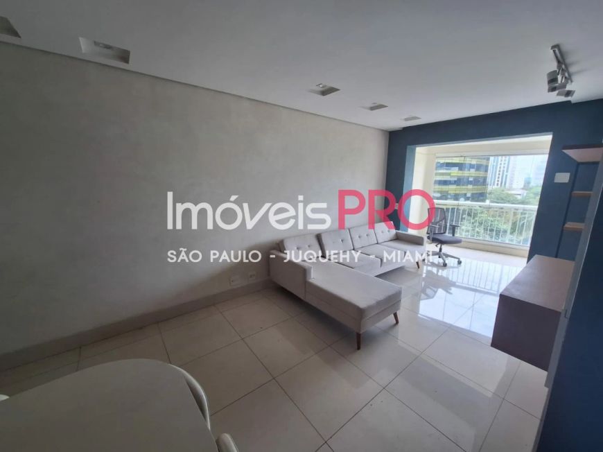 Lindo apartamento em condominio clube pertinho da Berrini.