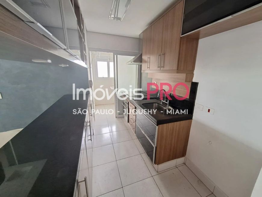 Lindo apartamento em condominio clube pertinho da Berrini.