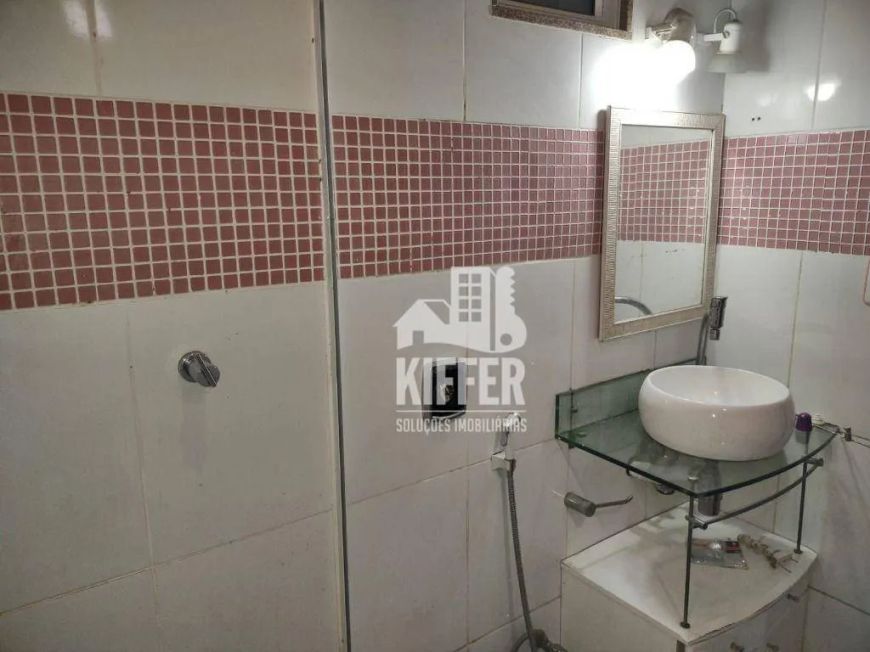Sobrado à venda, 244 m² por R$ 650.000,00 - Coelho - São Gonçalo/RJ