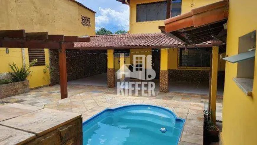 Casa com 2 Quartos com Piscina e churrasqueiraà venda por R$ 515.000 - Coelho - São Gonçalo/RJ