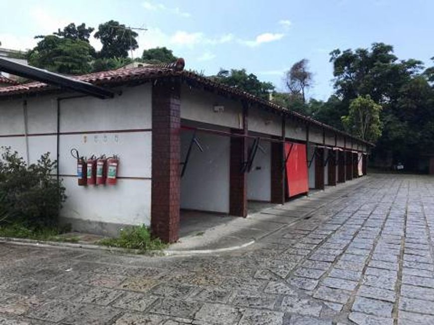 Ponto comercial/Loja/Box para aluguel e venda possui 3500 metros quadrados