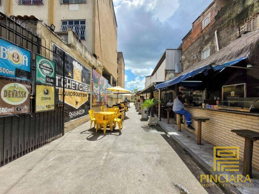 Loja / Terreno Comercial de 250 m² na Rua Nilo Peçanha à venda por R$ 650.000,00 - Centro - São Gonç