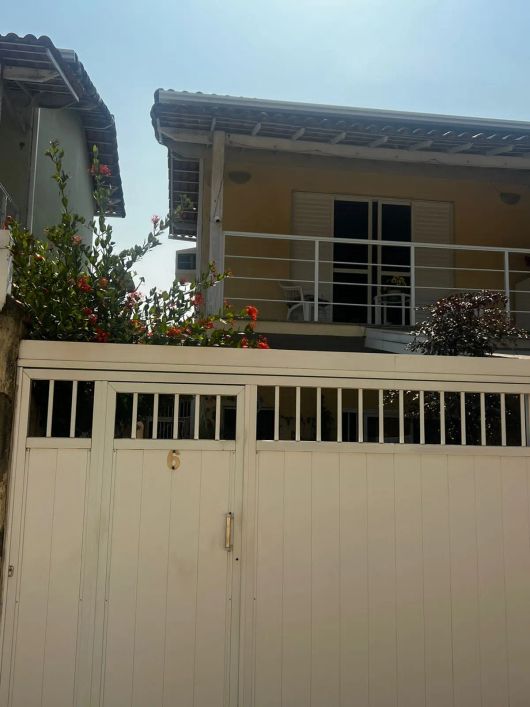 Casa Duplex 2 quartos com churrasqueira - Barro Vermelho