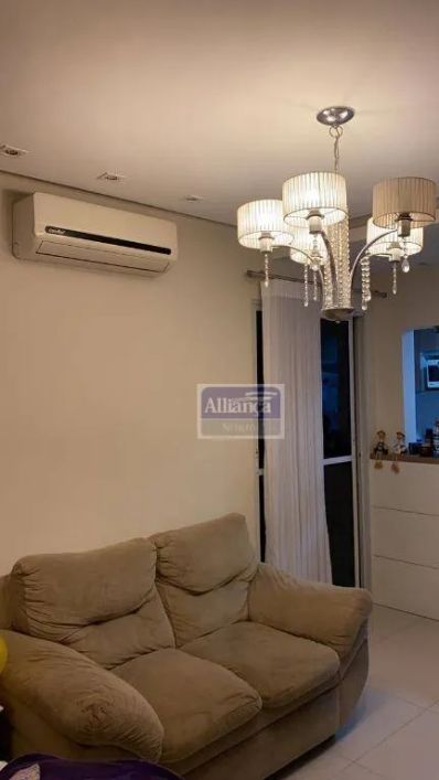 Apartamento todo montado com extremo capricho no Barro Vermelho! 2 quartos, 1 suíte, varanda e 1 vag