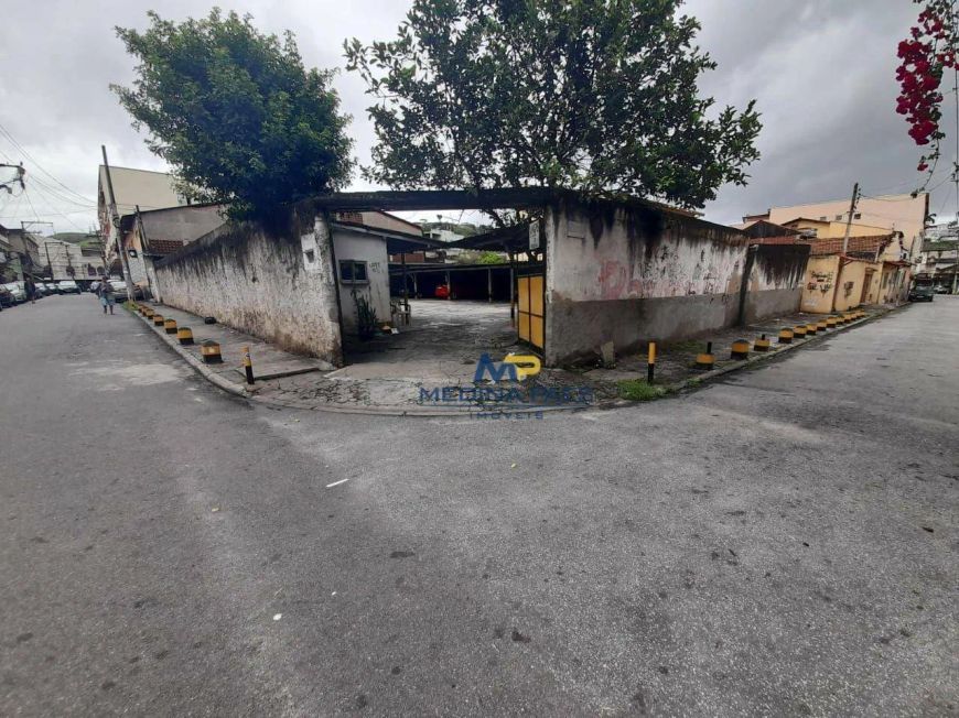 Box/Garagem à venda por R$ 680.000,00 - Venda da Cruz - São Gonçalo/RJ