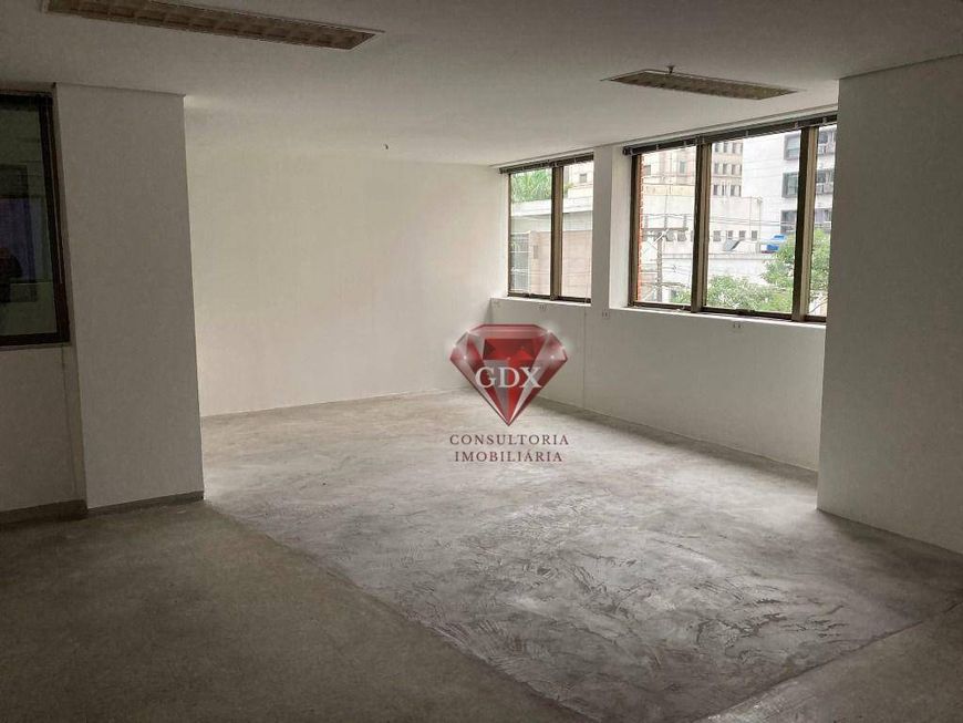 Conjunto comercial no Edifício Gold Center