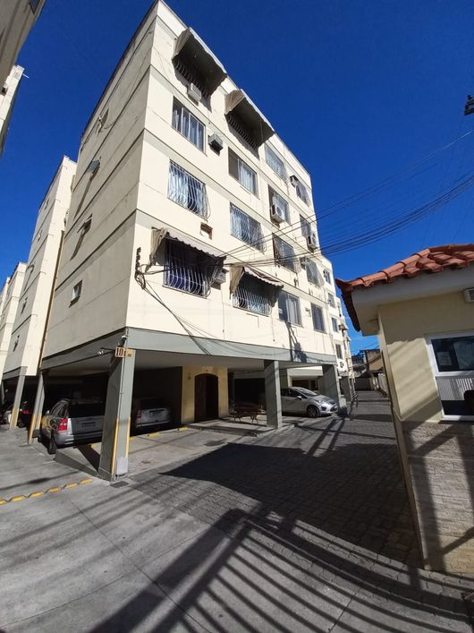 Apartamento com 2 quartos e garagem, Parada 40, São Gonçalo.