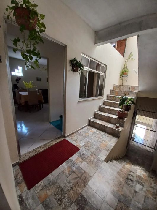 Vendo casa com Galpão anexo, possui 500m², Barro Vermelho - São Gonçalo - RJ