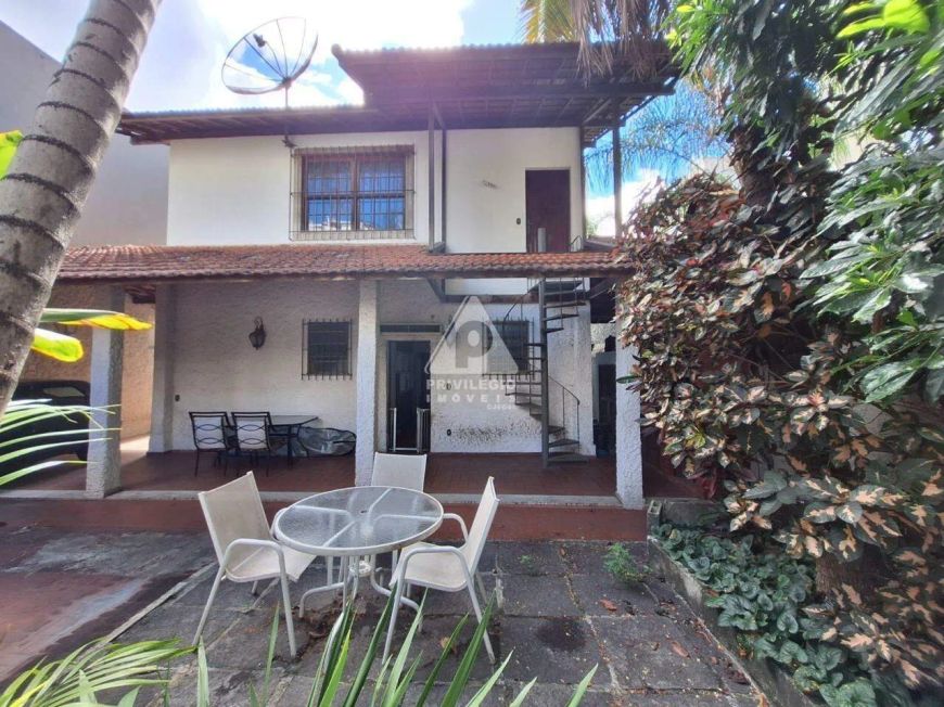 Excelente casa para fins comerciais ou residenciais, coração da Freguesia, 306m², 5 quartos - 5 vaga