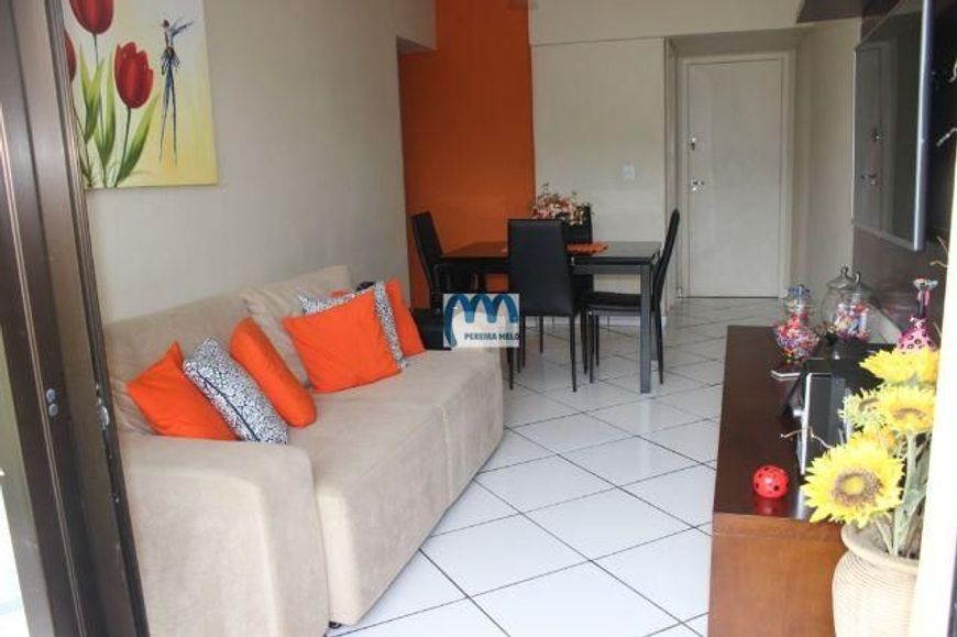 Ótimo apartamento, sol da manha, vista livre.