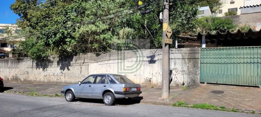 Oportunidade! Terreno de 924 m², com projeto para prédio