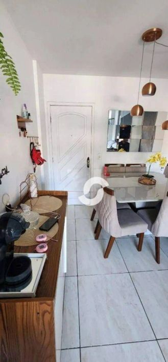 Apartamento com 2 dormitórios à venda, 60 m² por R$ 160.000,00 - Coelho - São Gonçalo/RJ