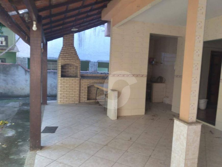 Casa com 4 dormitórios à venda, 300 m² por R$ 498.000,00 - Mangueira - São Gonçalo/RJ