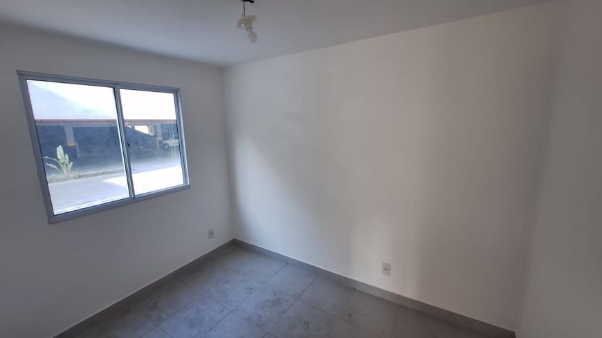 Apartamento para venda tem 46 metros quadrados com 2 quartos em Colubande - São Gonçalo - RJ