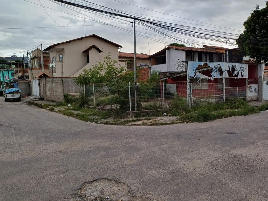 Vendo terreno de esquina plano com 200 m no Porto Novo
