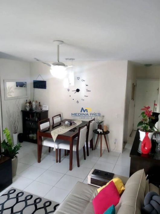 Apartamento com 3 dormitórios à venda, 68 m² por R$ 330.000,00 - Barro Vermelho - São Gonçalo/RJ