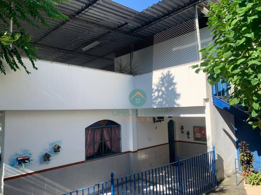 Casa com 3 dormitórios à venda, 250 m² por R$ 320.000,00 - Barro Vermelho - São Gonçalo/RJ
